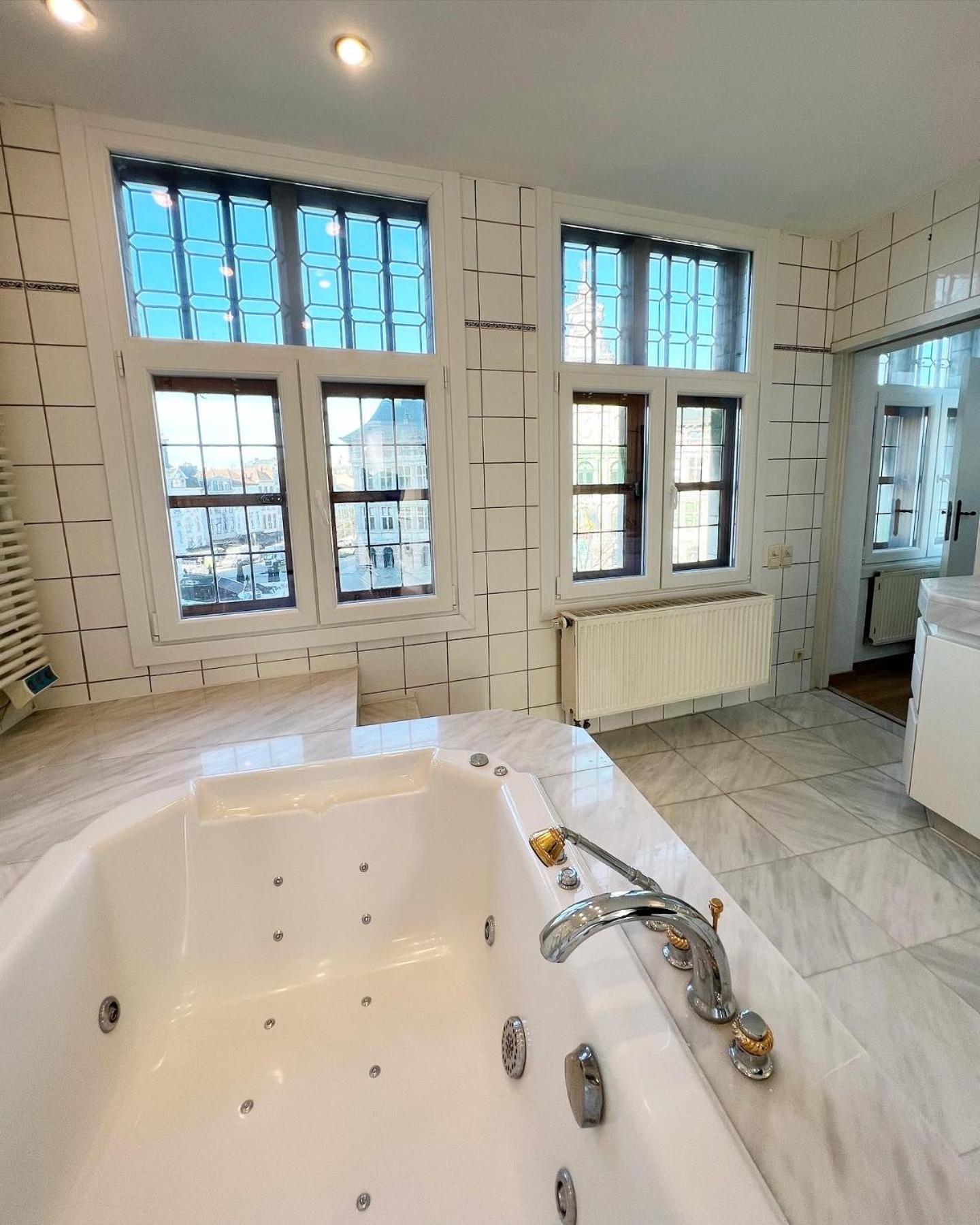 Le Faubourg Suites Antwerpia Zewnętrze zdjęcie